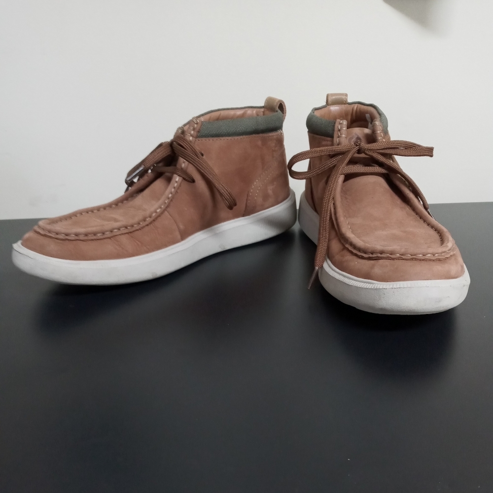 Men's Boots Clarks Cambro Mid US Size 10 Brown Nubuck Chukka Leather.